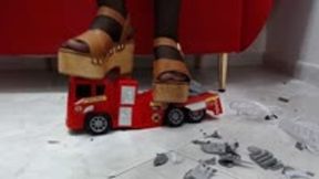 crushing in 2 wooden sandals heel a FIRETRUCK * heels crush sandals asmr challenge experiment *