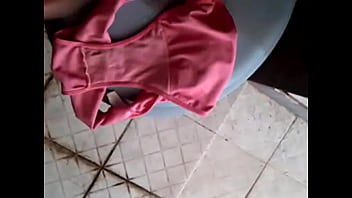 Venida rica en un calzon de socorro