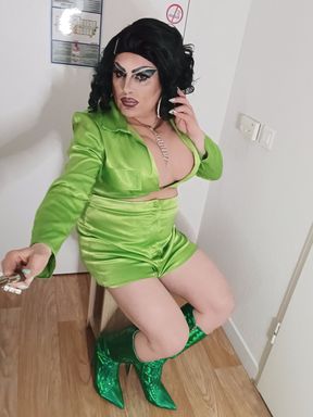 Gorgeous mature CD cum for you at Saint Patrickk