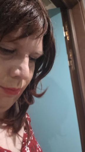 Caught walking her hotel and takes a huge cum load
