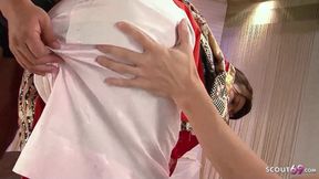 Skinny Japan mature fucked to orgasm in threesome