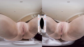 ”Ginger Scarlett Mae makes work stress disappear”