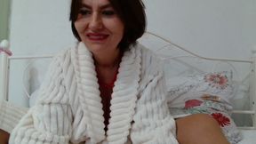 Busty with ripped pantyhose cumshot