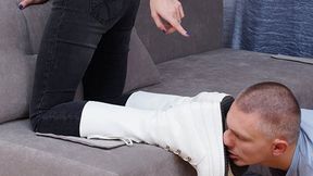 Alt maid walks down beggar almost like it is supposed to, g369x (slide show) 2160p