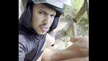 o motoboy me comeu no mato