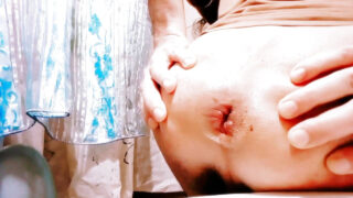 POV film solo d'une prostituée gay européenne blanche mature baisant son propre trou du cul