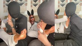 bonne fetes de paques un bon lechage de pieds avec un bon chien ...