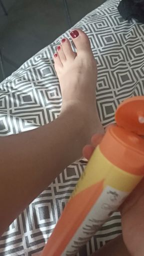 ✨🥭 cream rubbed on my feets ✨ ( Size US 6,5)