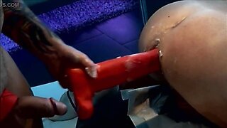 Bear Daddy`s Wild Ride: Muscles, Tatts, and Fisting!