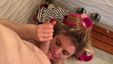 Cum eating Milf in curlers