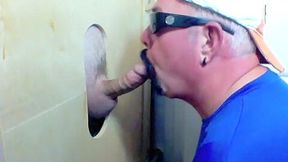 Regular Returns To Cum At The Gloryhole - GloryholeHookups