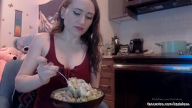 Making a vegan tuna salad sandwich live followed by 74 spanks and a dildo blowjob show!