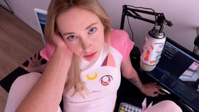 Stepsister is engaged in webcam?! I&#039;ll tell everyone about it!