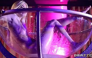 Sexy Stripper Jessie Volt love huge cock - Brazzers