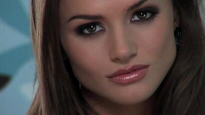 Prachtige brunette Tori Black