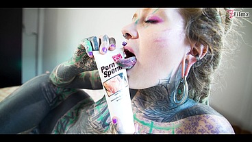 TATTOO ANAL gape loving girl CUMPLAY