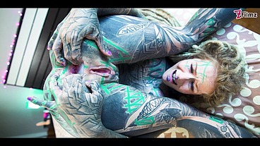 TATTOO ANAL gape loving girl CUMPLAY