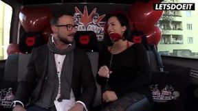 Sophie’s Spontaneous Valentine's Day Adventure on the Bus - LETSDOEIT