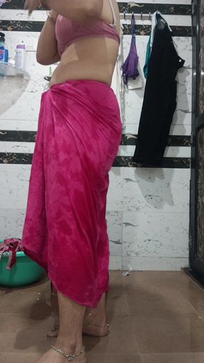 Priya Bhabi Sexy Bath Show