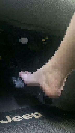 Pixelated Pedal Pumping (with car noises/engine rev)
