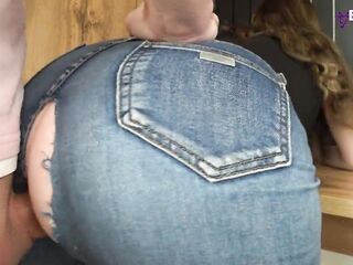 Drilled a gal throughout a gap in jeans and cum in her constricted vagina - Bellamurr