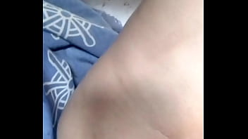 Safada toca uma siririca at&eacute_ gozar pro namorado safado snap: aalexbb2