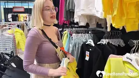 Tight space trumps size as GF sucks cock in the changing booth