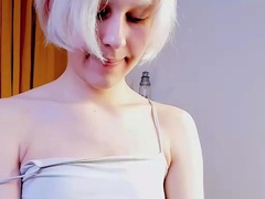 Small titted blond stunner Sarah Peachez masturbating