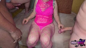 mini gang bang avec un stagiaire et des apprentis3 queues pour moi ce ...