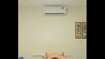 DEPOIS DA MASSAGEM, NADA MELHOR QUE GOZAR COMENDO O MASSAGISTA