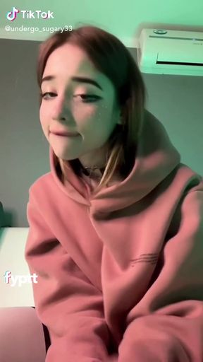 Hilarious amateur teen shares her onlyfan's pussy edit