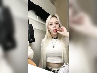 (Giantess/Vore) Egirl swallowing some little dudes