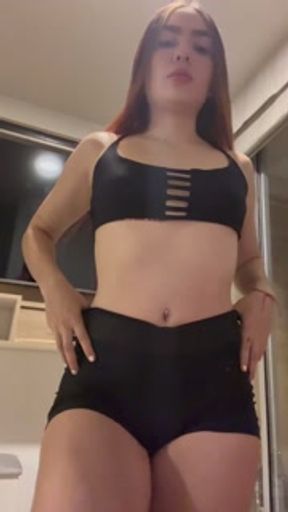 TikTok colombiana famosa frota pussy rosada en vivo