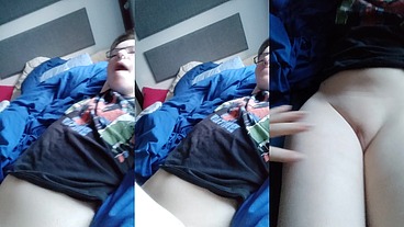 It is very hard to hold a camera well while also being smacked on the thigh hard enough to leave a print ?