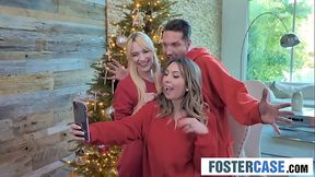 Sexy Foster Daughter'_s First Naughty Christmas with New Parents