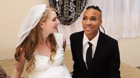 Ela Darling and Nikki Darlin are horny lesbians penetrating