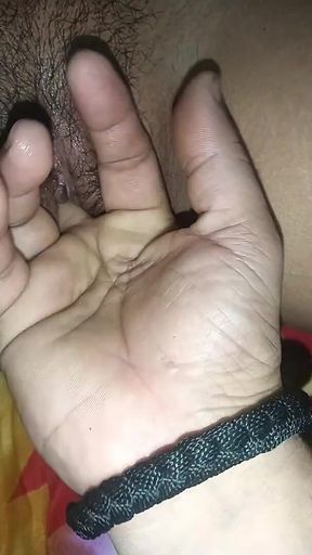 Desi Pooja Bhabhi got her pussy massaged