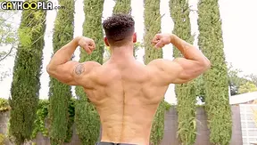 Zack Dickson Flexes His Sculpted Physique Massive Hardcock Live – GayHoopla