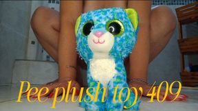 Pee plush toy 409