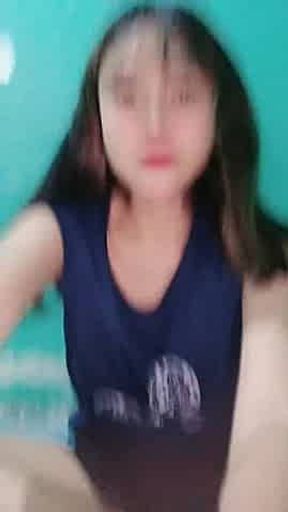 Cewek sekolah tobrut colmek