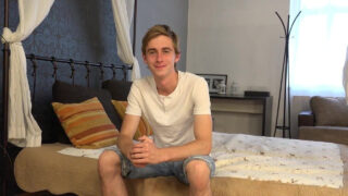 Film solo de putes gays se masturbant