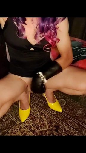 Gloves and bare leg cumblast