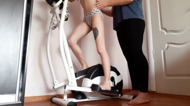The trainer fingerfucked me into orbit on the gym machine