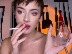 Webcam fun mature brunette with toys cum on cam