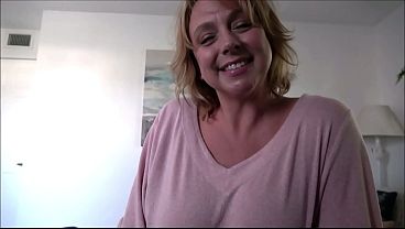 Cheating with her MILF mom leads to a steamy threesome