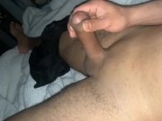 Me la jale mientras mi novia estaba en el baño
