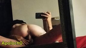 Sex seen in a mirror, the reflection of her ass and my cock is really exciting