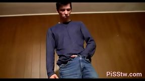 Home Piss and Orgasm Session with Hardcore Twinks