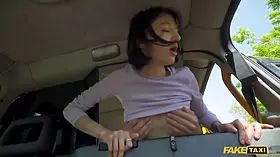 Faux cab - innocent teen with short hair has her Wet Pussy pumped on the backseat of the taxi