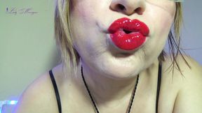 Lipgloss & red lipstick